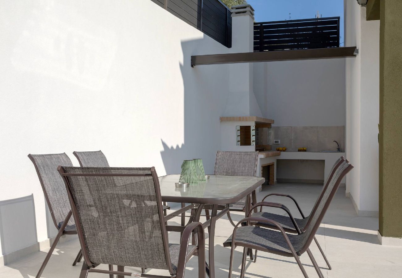 Villa in Zakynthos - Villa Jenny, A Verdant Hillside Escape