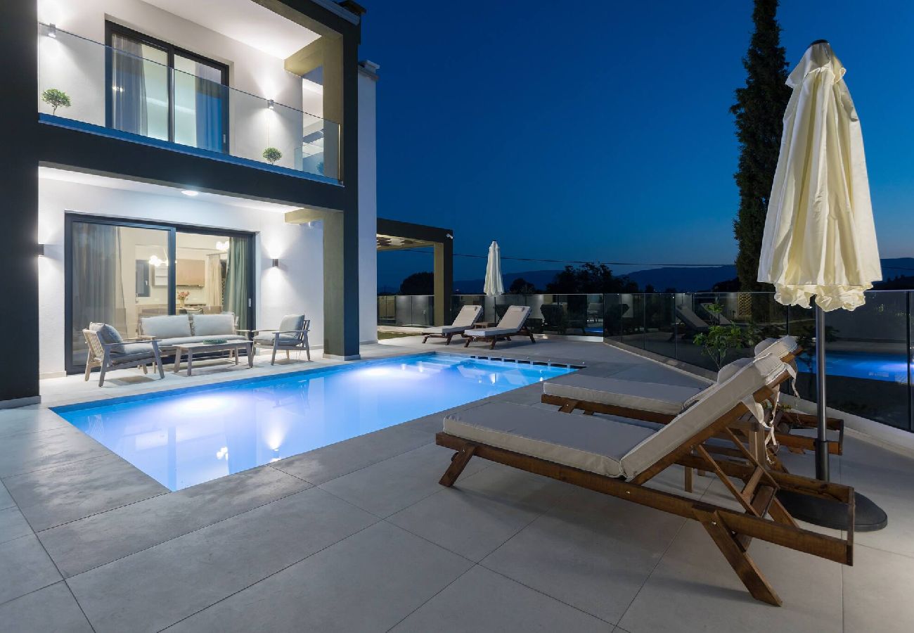 Villa in Zakynthos - Villa Jenny, A Verdant Hillside Escape